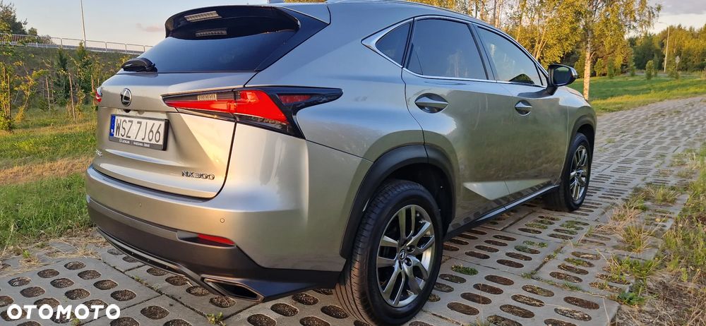 Lexus NX 300 Comfort AWD - 11