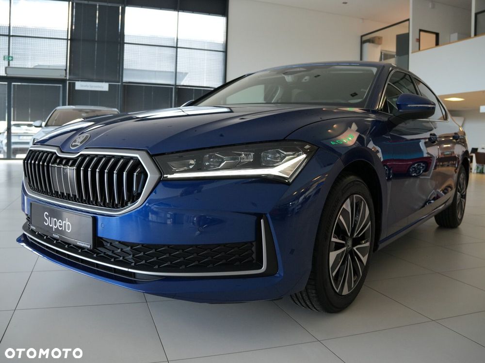 Skoda Superb 2.0 TDI SCR 4x4 Drive DSG - 8