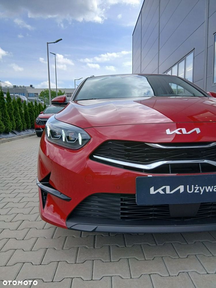 Kia Ceed - 10