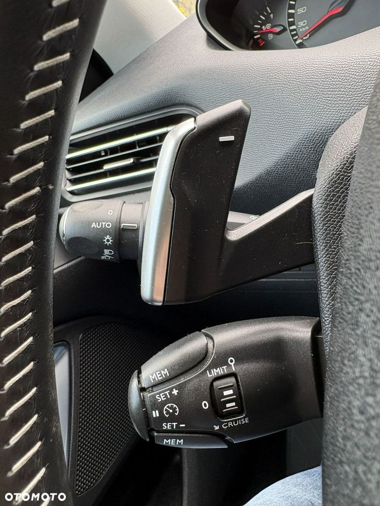 Peugeot 308 - 26