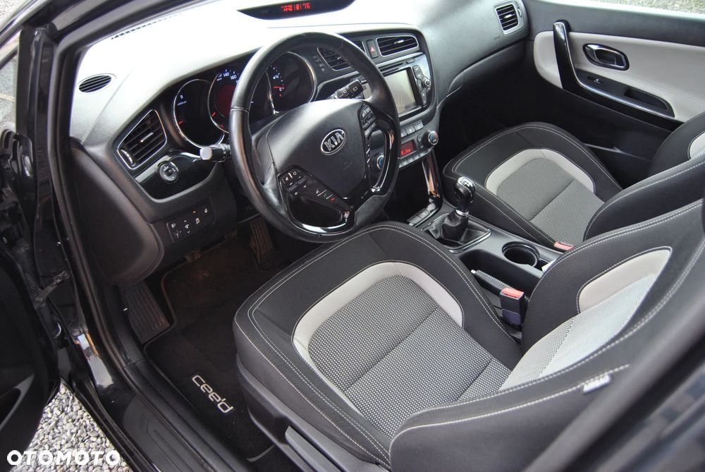 Kia Ceed 1.6 GDI Platinum Edition - 5