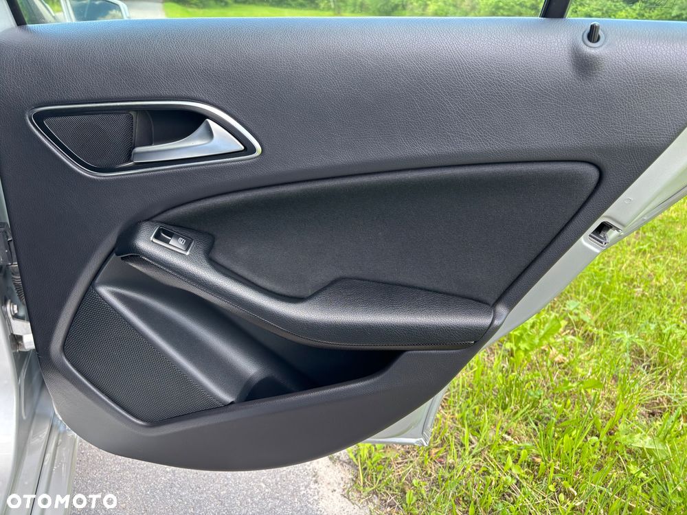 Mercedes-Benz Klasa A 180 CDI (BlueEFFICIENCY) Style - 23