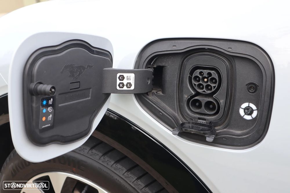 Ford Mustang Mach-E Premium AWD - 11