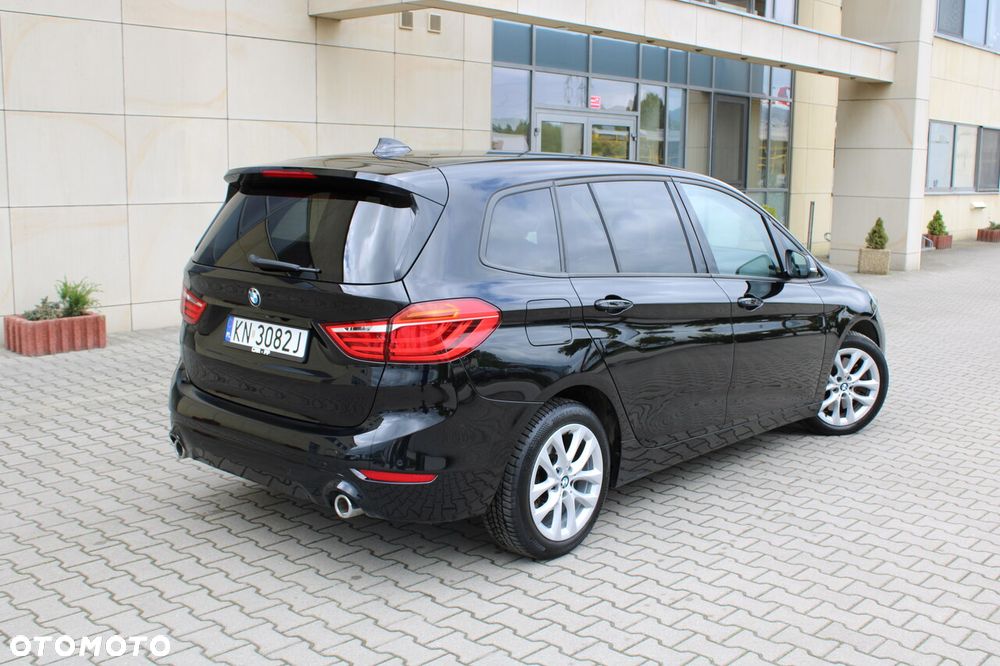 BMW Seria 2 218d xDrive Sport Line - 9