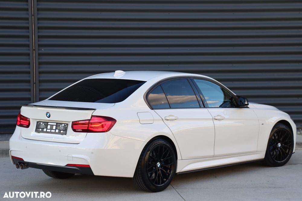 BMW Seria 3 320i Aut. - 8
