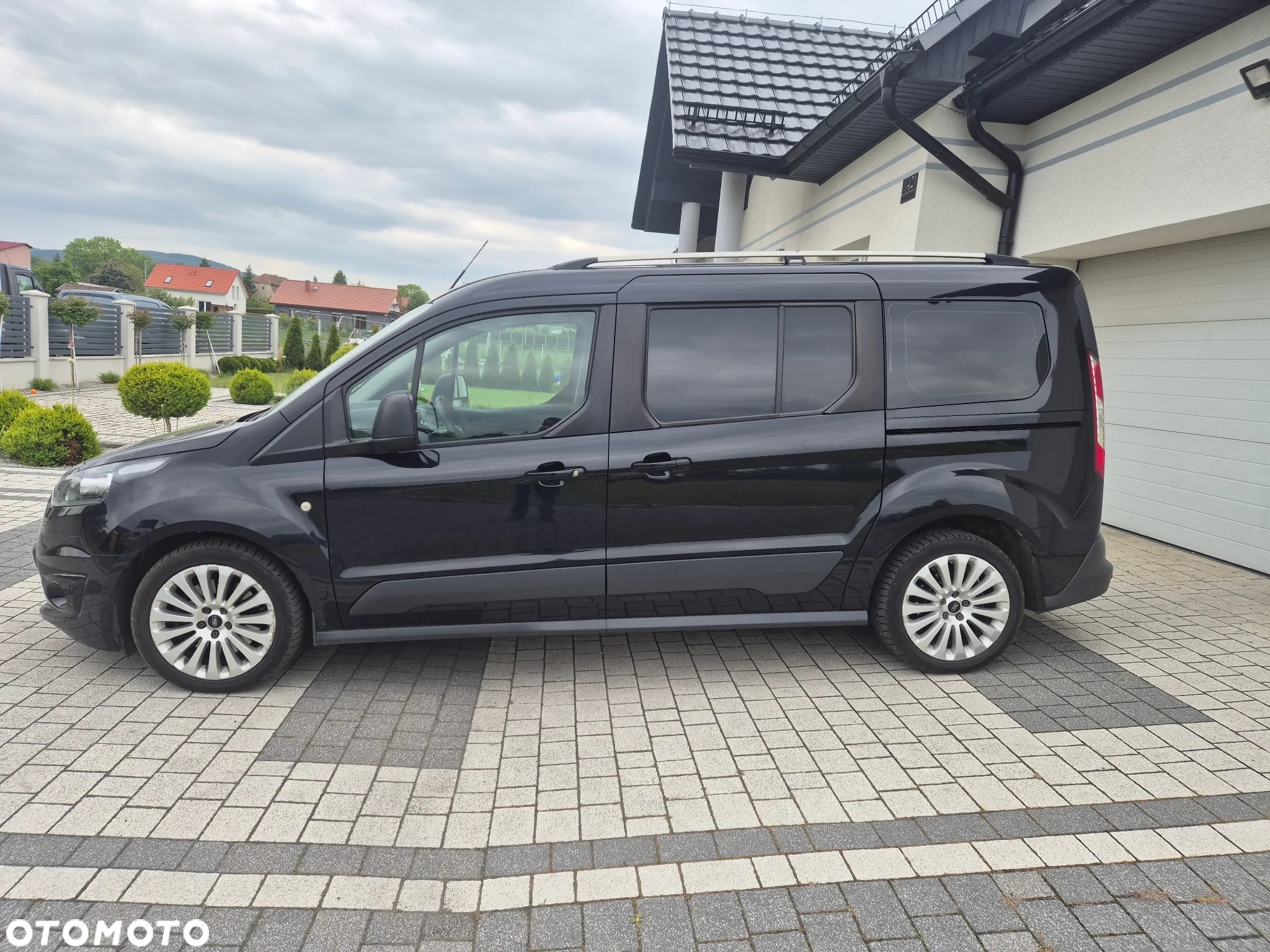 Ford Tourneo Connect - 8