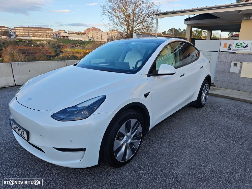 Tesla Model Y Long Range Dual Motor AWD - 3