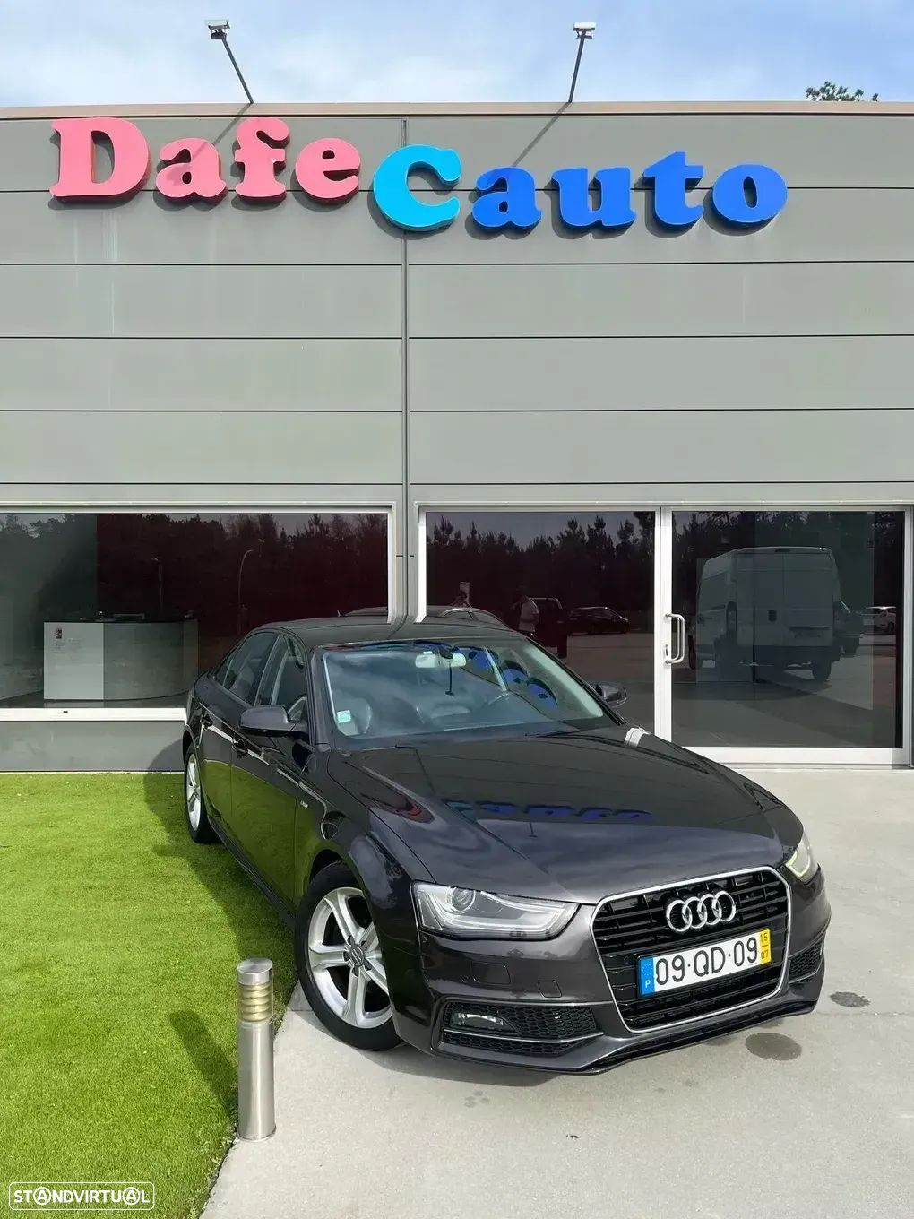 Audi A4 2.0 TDI Business Line S-line - 1