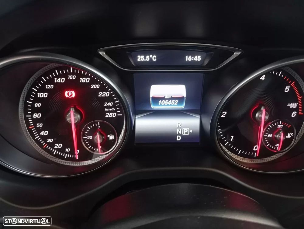 Mercedes-Benz GLA 220 CDI AMG Line - 39