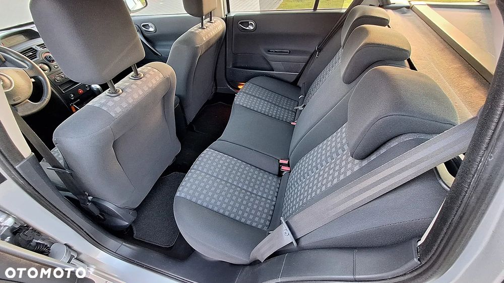 Renault Megane 1.6 16V 100 Authentique - 19
