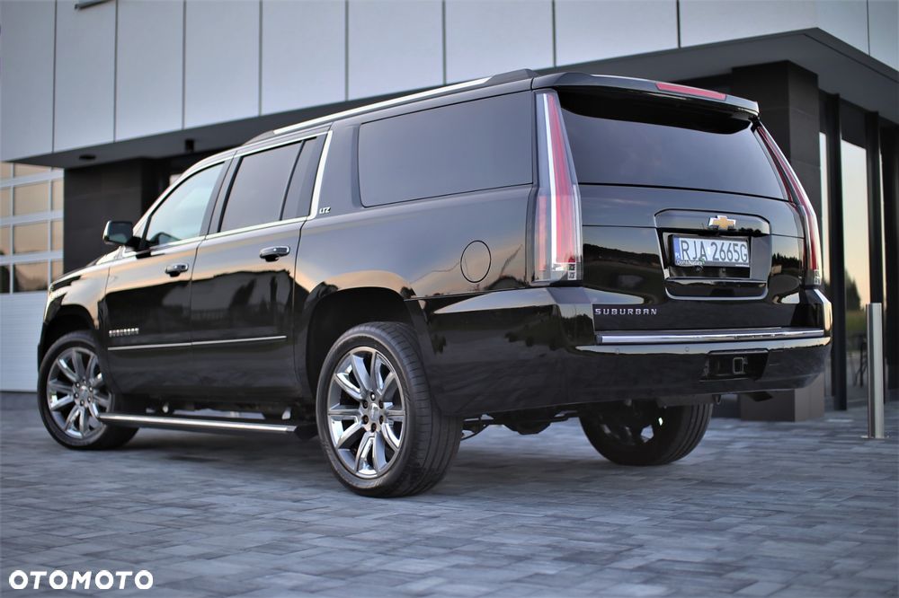 Chevrolet Suburban - 2
