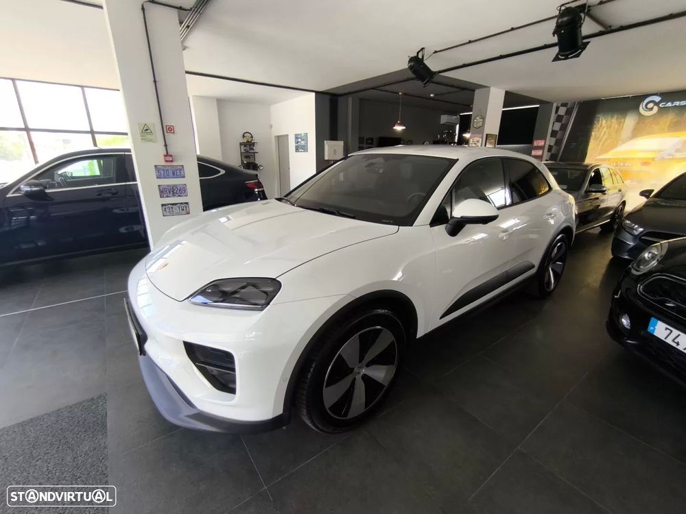 Porsche Macan Electric - 15