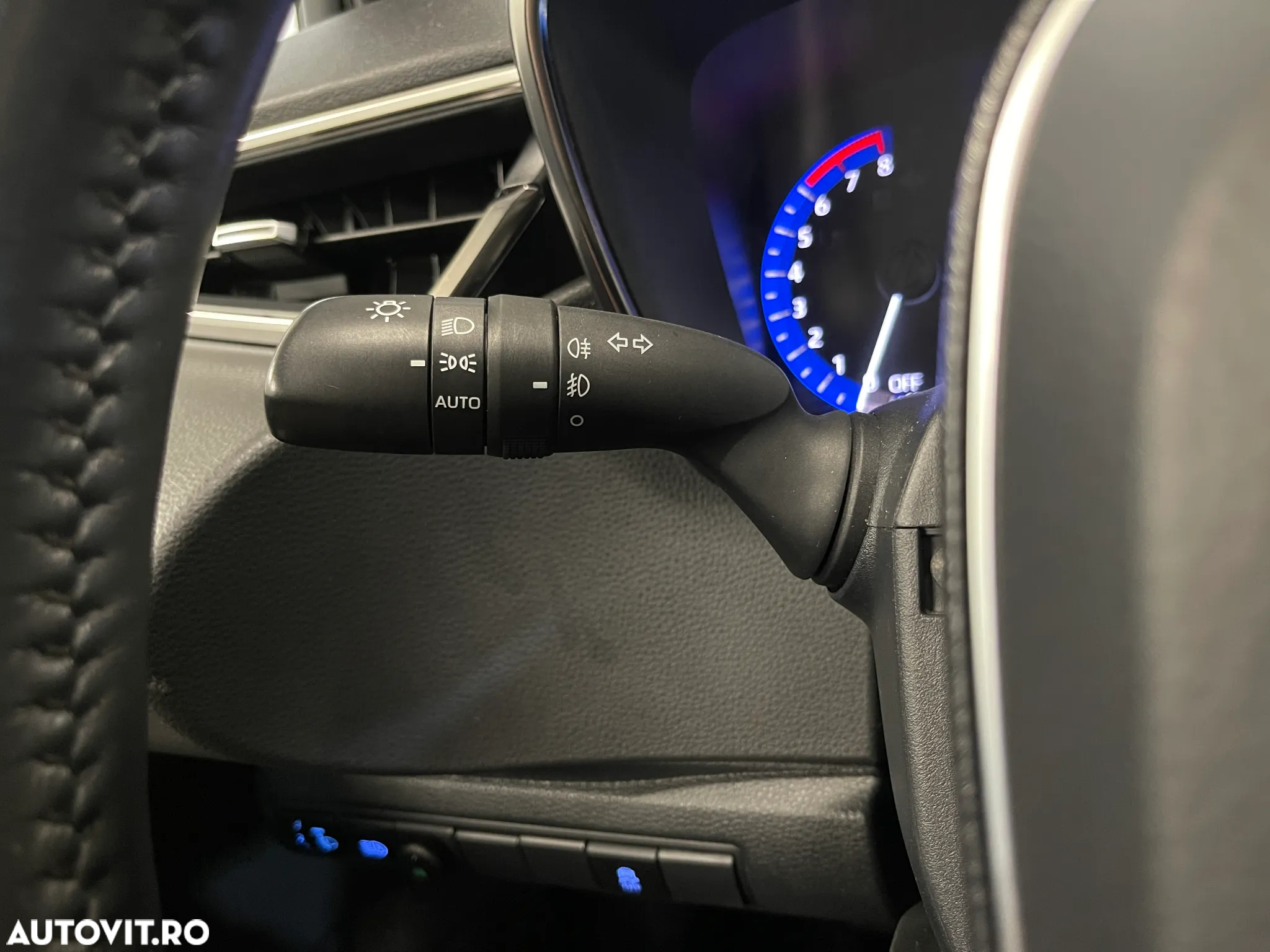 Toyota Corolla 2.0 Hybrid Business Edition - 23