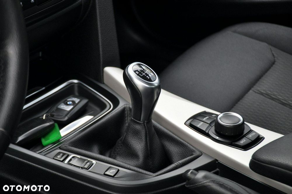 BMW Seria 3 - 33