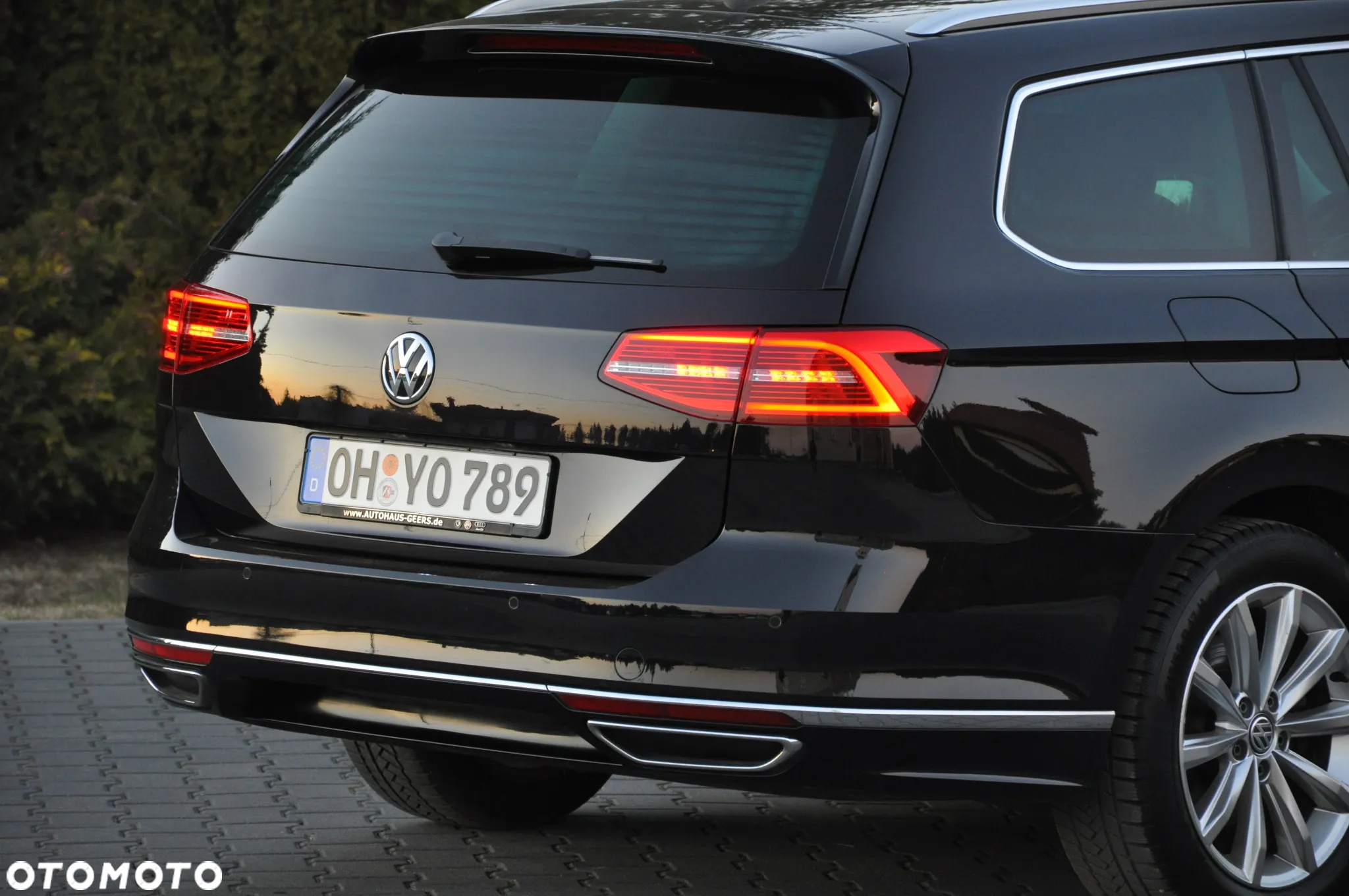 Volkswagen Passat - 16