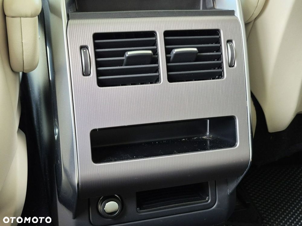Land Rover Range Rover Sport D300 (SDV6) HSE - 28