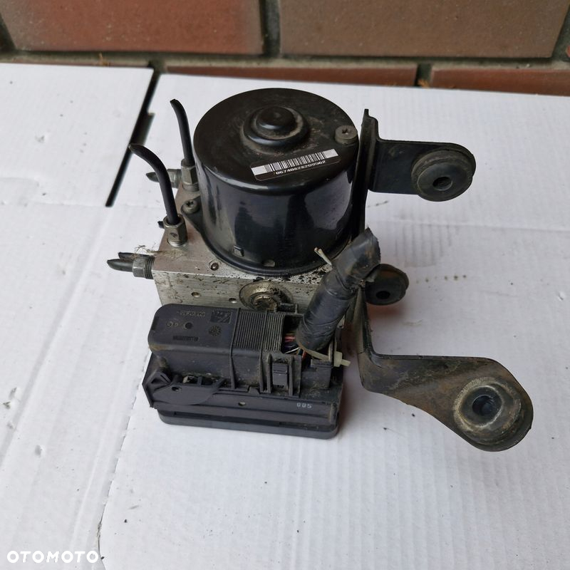 MAZDA 5 V 2.0 D 06r POMPA ABS 5N612C405CB - 4