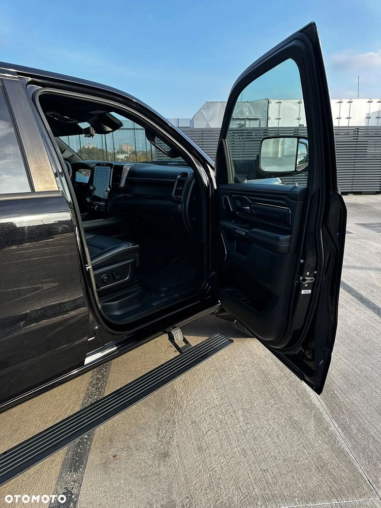 Dodge RAM 5.7 4x4 - 22