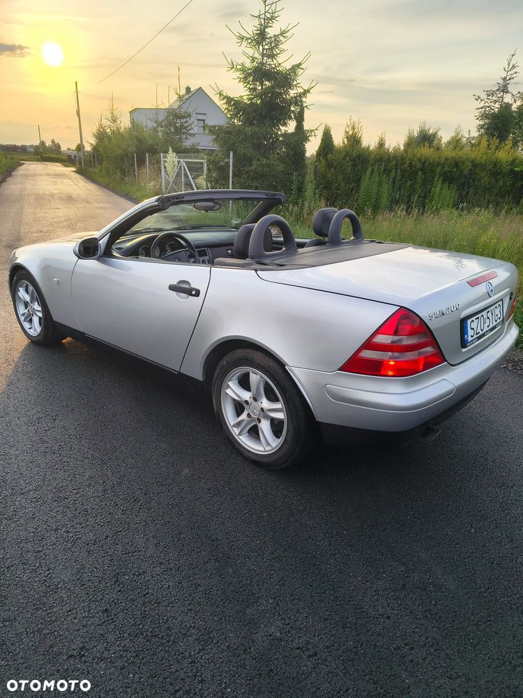 Mercedes-Benz SLK 200 - 3