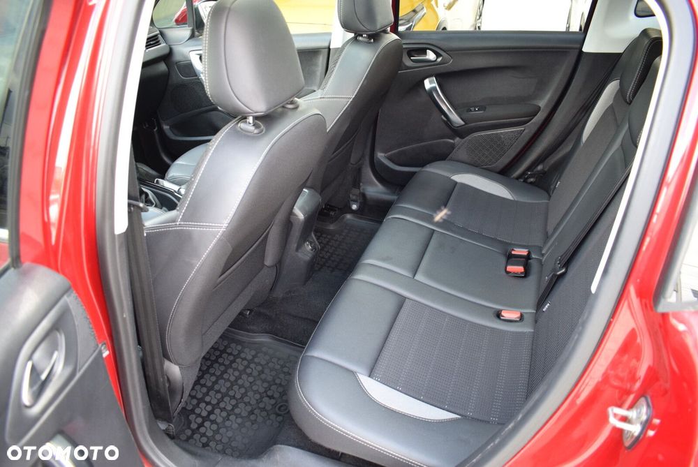 Peugeot 2008 - 24