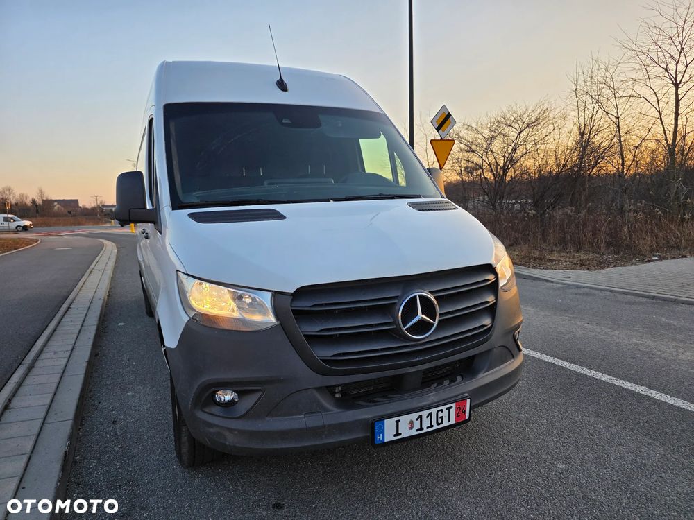 Mercedes-Benz 317 - 2