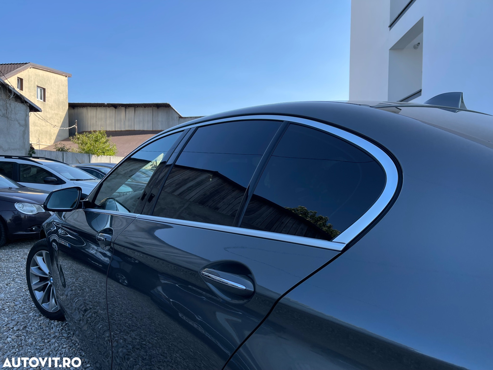 BMW Seria 5 528i Sport-Aut. Modern Line - 22