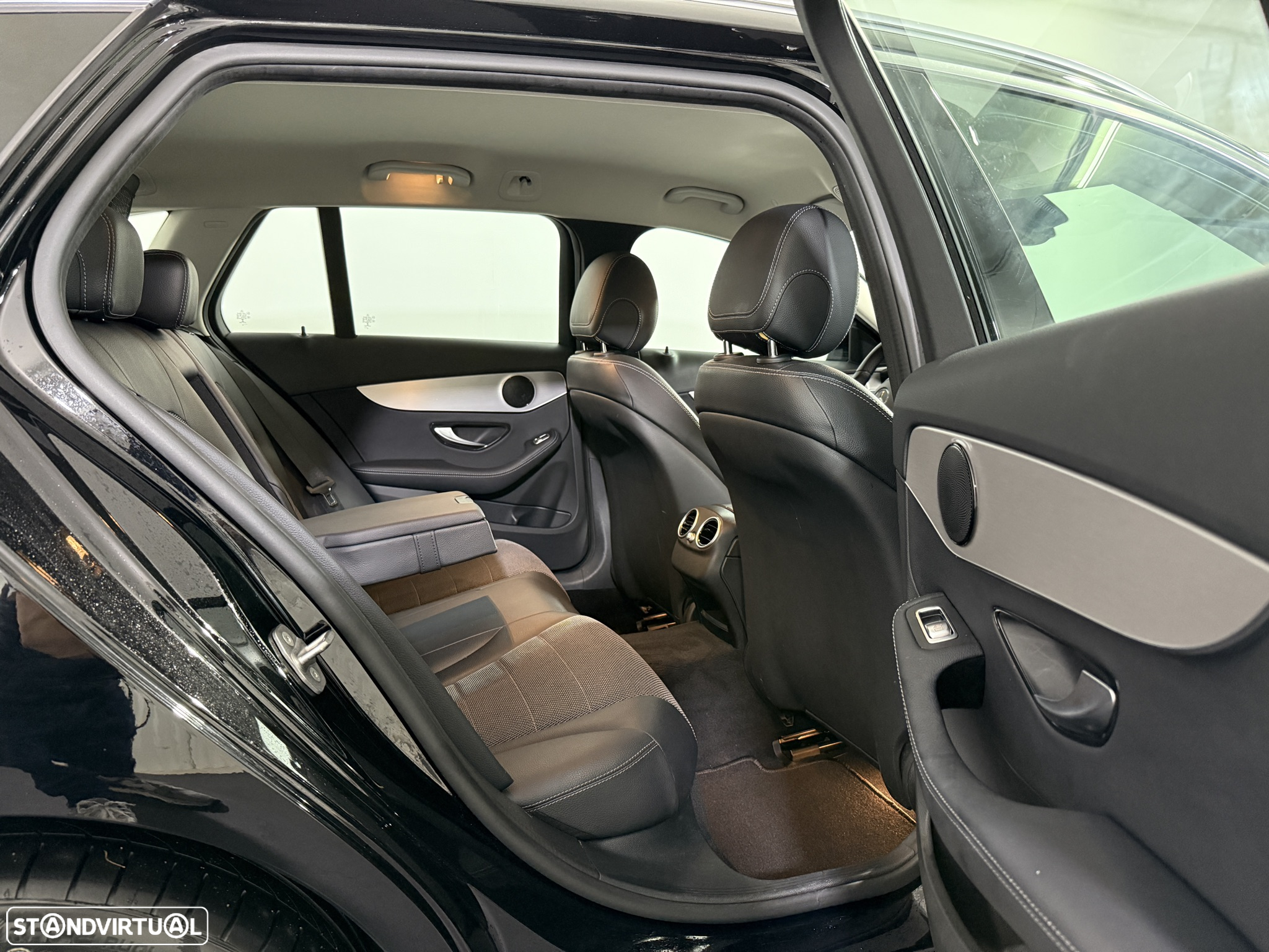 Mercedes-Benz C 300 de Avantgarde - 20