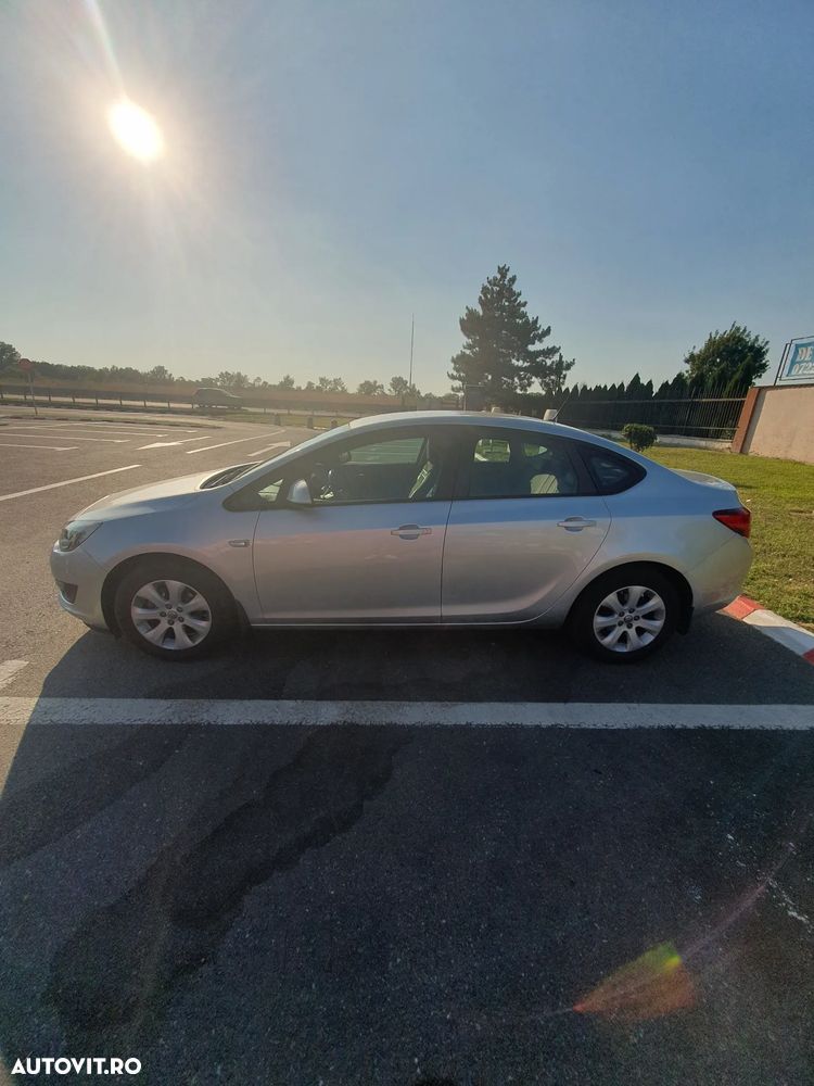Opel Astra 1.4 Turbo ECOTEC Enjoy - 3