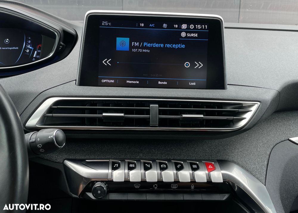 Peugeot 3008 1.2 PureTech 130 EAT8 GT - 17