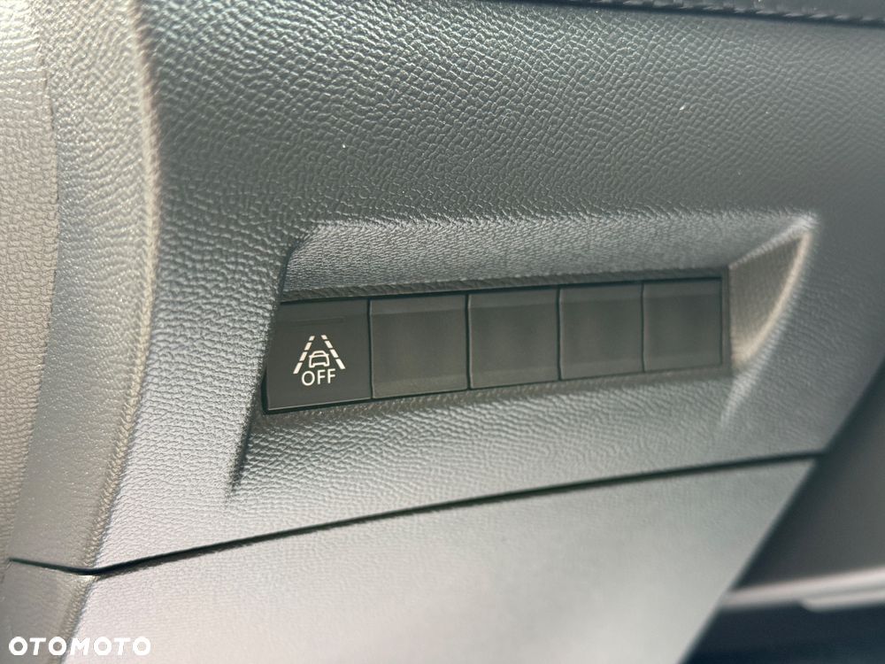 Peugeot 2008 BlueHDi 130 EAT8 GT - 37