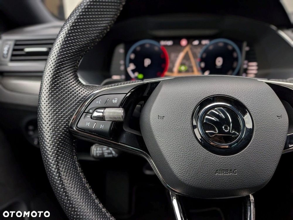 Skoda Superb 2.0 TDI SCR Sportline DSG - 22