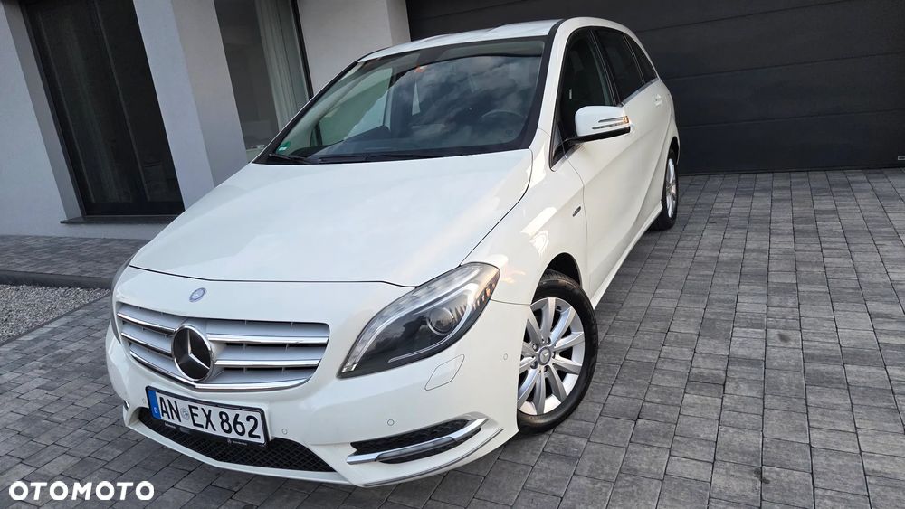 Mercedes-Benz Klasa B 180 (BlueEFFICIENCY) - 14