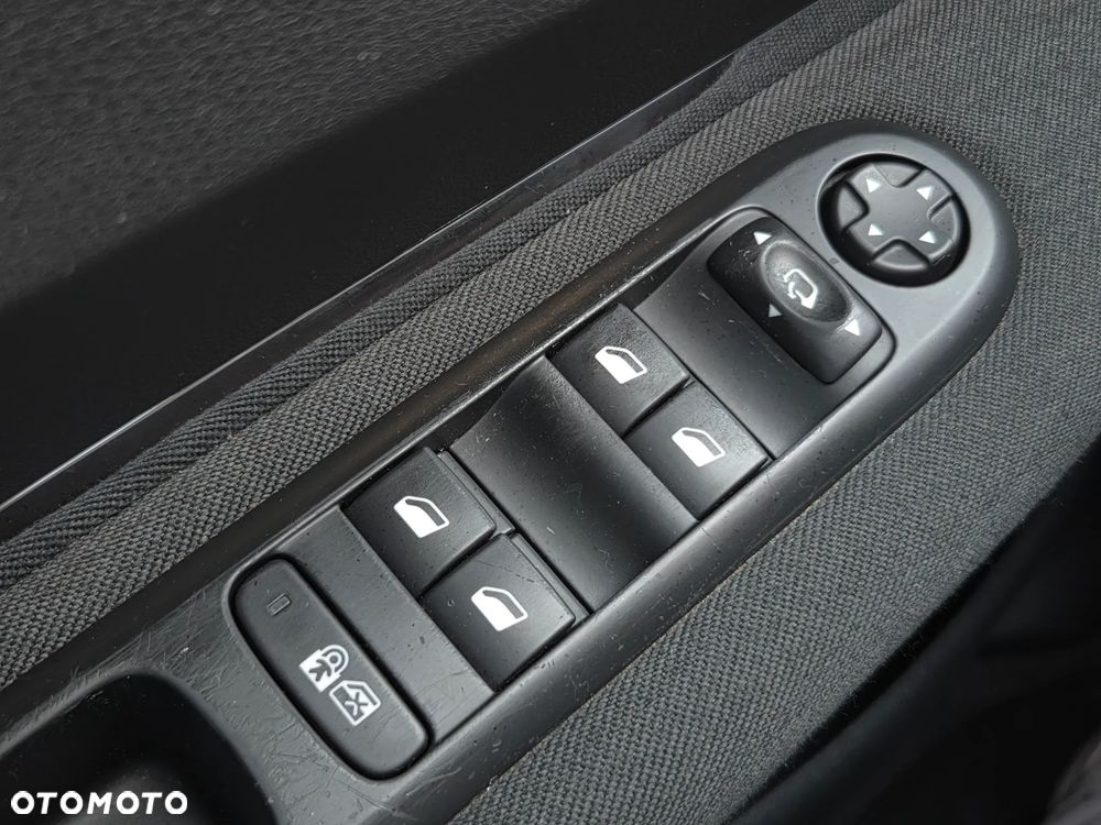 Peugeot 5008 e-HDI 115 ETG6 Stop&Start Allure - 32
