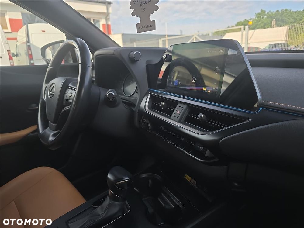 Lexus UX - 26