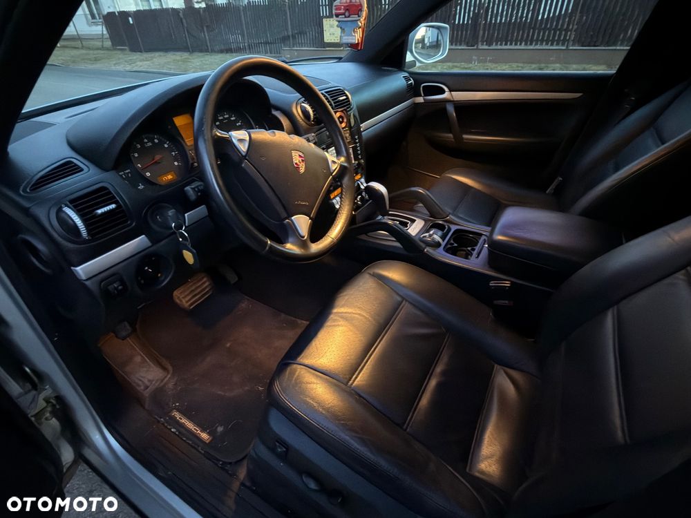 Porsche Cayenne Tiptronic S - 22