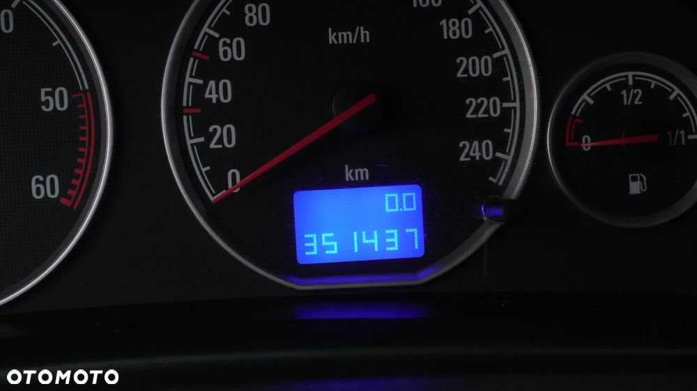 Opel Vectra GTS 1.9 CDTI - 10