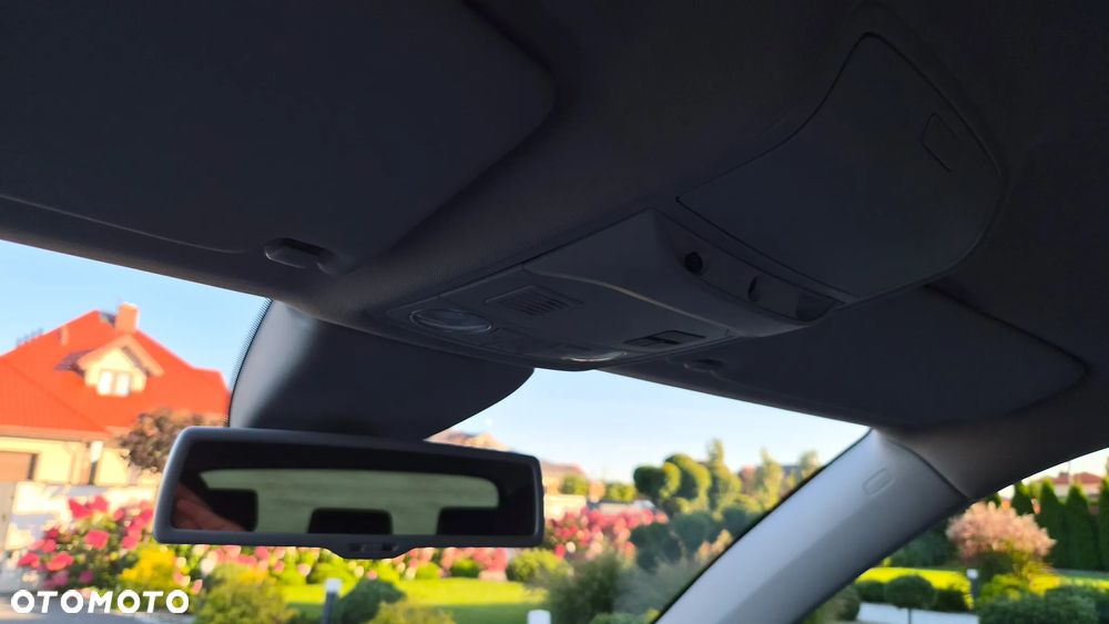 Volkswagen Tiguan - 25
