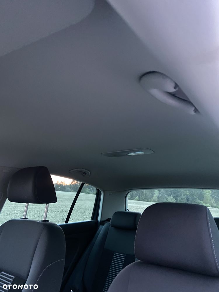 Volkswagen Golf Plus 1.9 TDI DPF United - 26