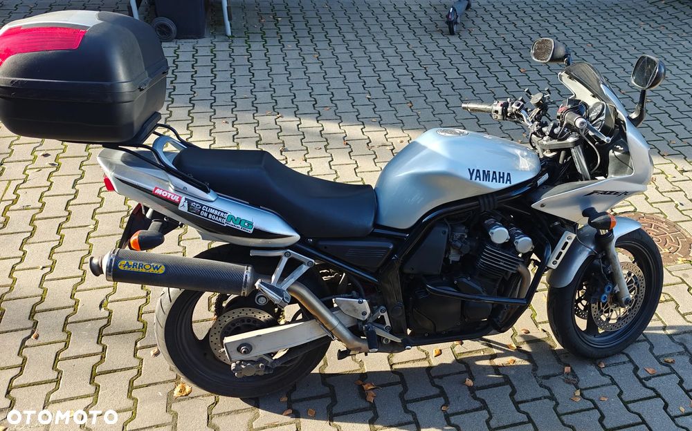 Yamaha FZS - 3
