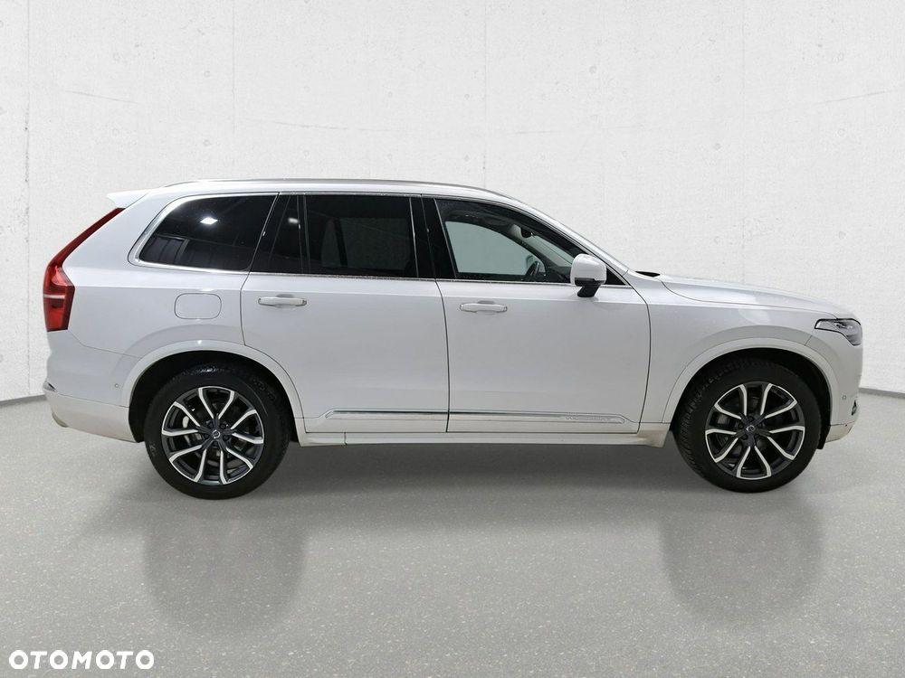 Volvo XC 90 - 7