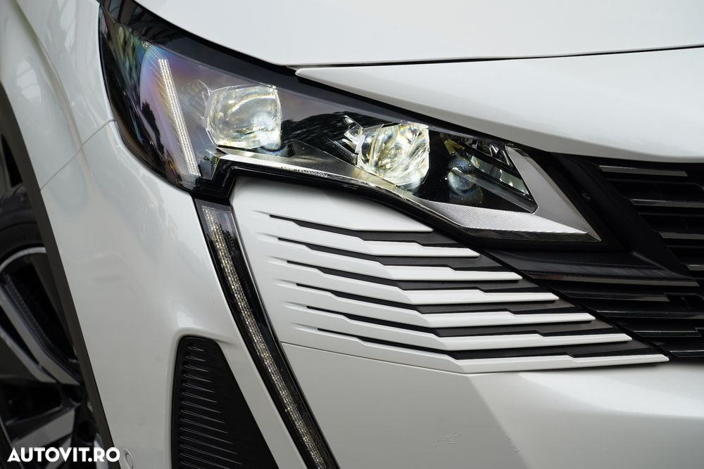 Peugeot 3008 PHEV EAT8 4X4 GT Pack - 24