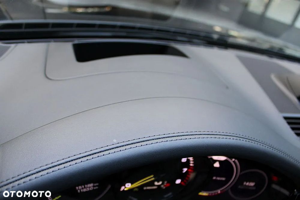 Porsche Panamera 4S E-Hybrid - 17