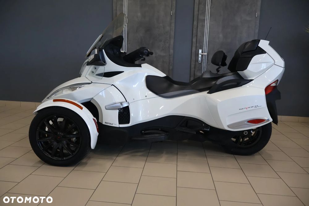Can-Am Spyder - 13