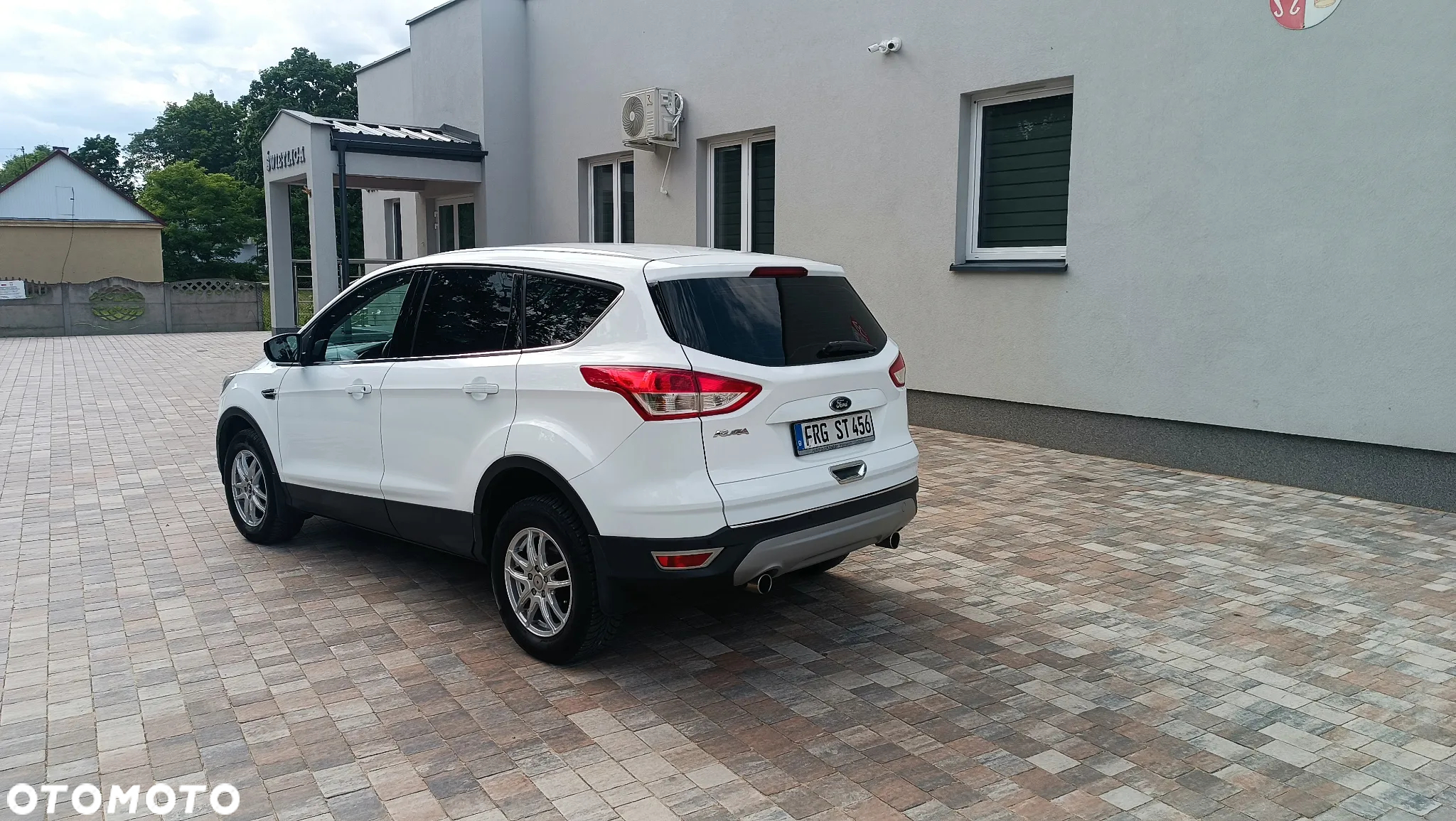 Ford Kuga - 4