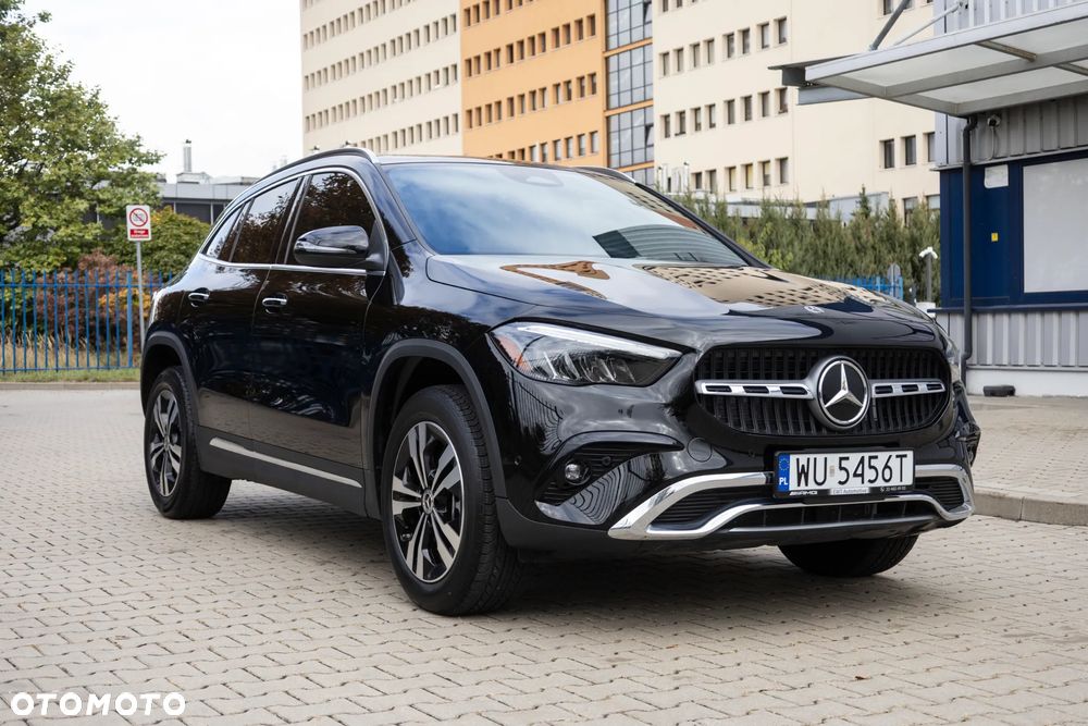Mercedes-Benz GLA - 2