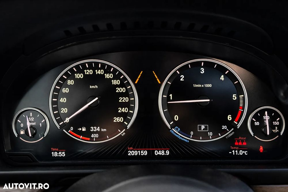 BMW Seria 5 525d xDrive Aut. Luxury Line - 9