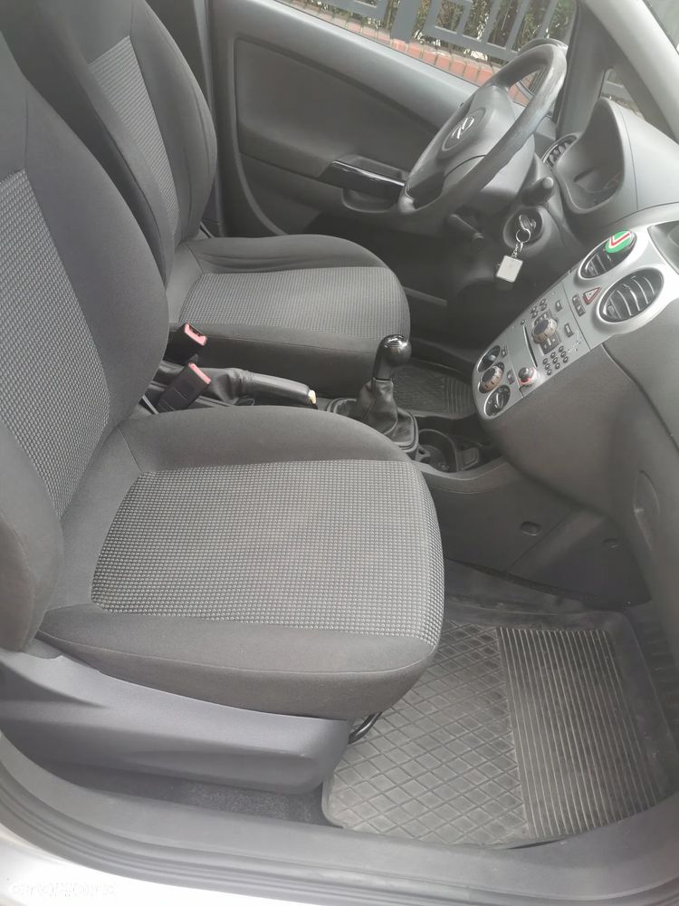Opel Corsa 1.2 16V Enjoy - 13