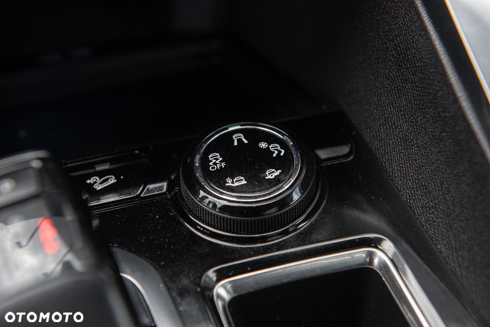 Peugeot 5008 BlueHDi 180 EAT6 GT - 26