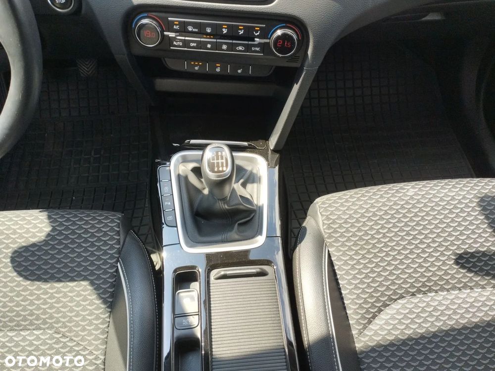 Kia Ceed 1.5 T-GDI Tribute - 15