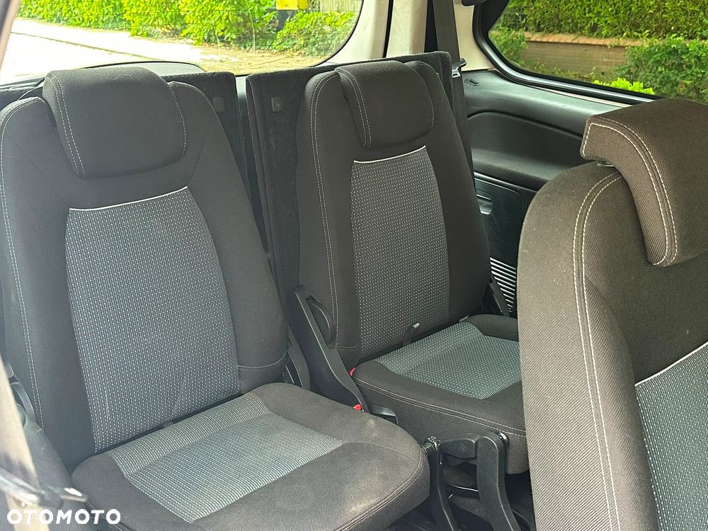 Ford Galaxy 2.0 Ambiente - 13